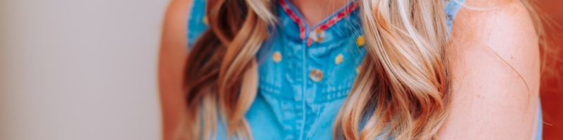 荷兰对阵阿根廷四分之一决赛回放 - 两队球员争抢头球的激烈场面